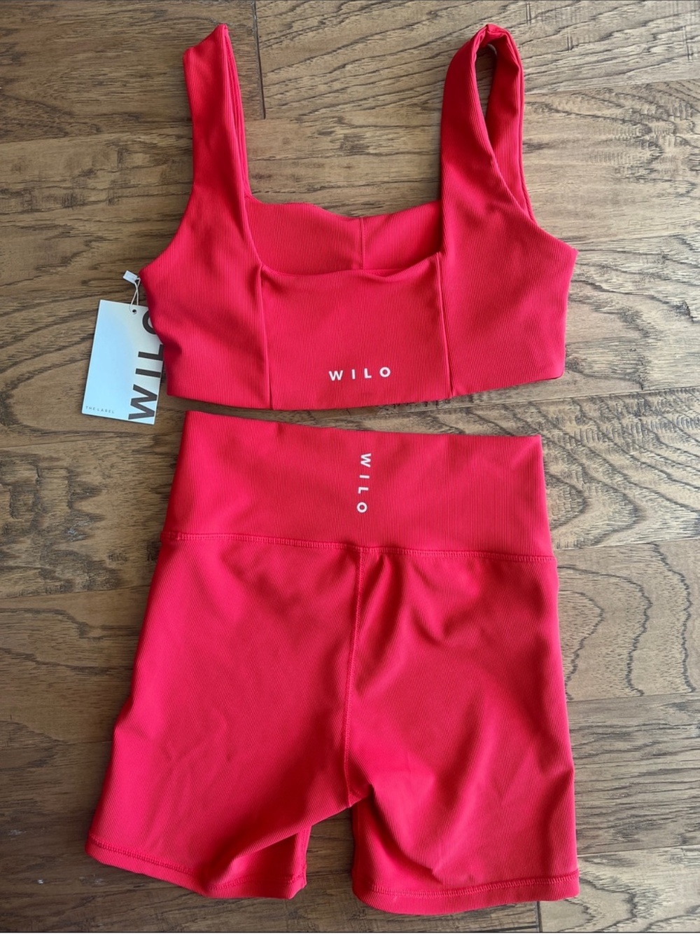 WILO Cherry Red Sports Bra & High Waist V Short Set - Picture 5 of 6